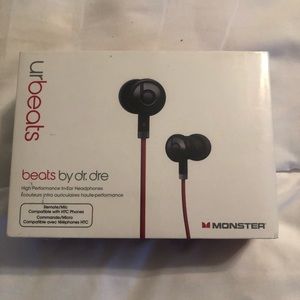 Beats by Dre headphones